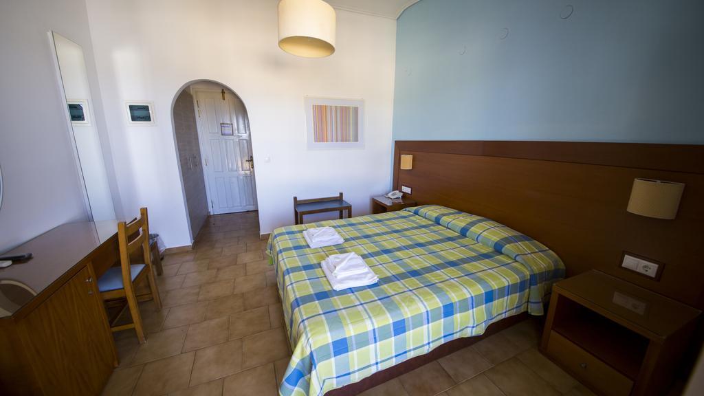 Hotel Navarone Petrochori  Exteriör bild